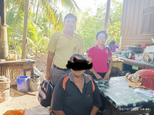 ลงพื้นที่เยี่ยมบ้านผู้ประสบปัญหาทางสังคมในตำบลลาดใหญ่ กรณีคนพิการ ประสบปัญหาค่าใช้จ่ายในครอบครัว