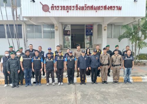 ร่วมปล่อยแถวระดมกวาดล้างอาชญากรรมตามกฎหมาย ว่าด้วยคนเข้าเมืองเพื่อแก้ไขปัญหาอาชญากรรม