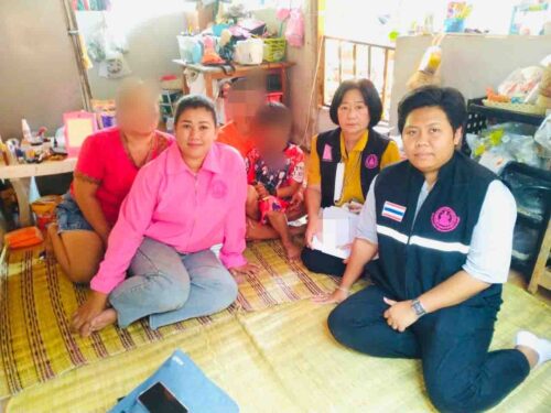 ลงพื้นที่เยี่ยมบ้าน ครอบครัวและเด็กที่ประสบปัญหาความเดือดร้อน