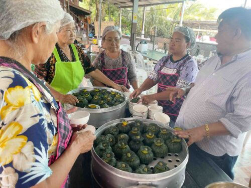 โครงการยกระดับเศรษฐกิจฐานราก พัฒนากลุ่มอาชีพในจังหวัดสมุทรสงคราม กิจกรรมที่ 3 อบรมฝึกอาชีพการทำสังขยาฟักทอง
