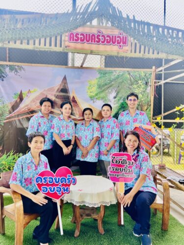 ร่วมโครงการกิจกรรมวันผู้สูงอายุ วันครอบครัว และสืบสานประเพณีสงกรานต์ ประจำปี 2568 และติดตามโครงการค่ายครอบครัวอบอุ่น สู่ความสัมพันธ์ที่มั่นคงตำบลบางคนที