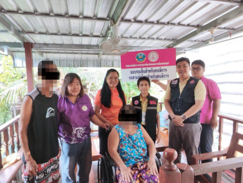 ลงพื้นที่มอบอุปกรณ์ช่วยคนพิการประเภทรถเข็นนั่ง ตามโครงการจัดหากายอุปกรณ์สำหรับช่วยคนพิการ 72,000 ชุด เฉลิมพระเกียรติพระบาทสมเด็จพระเจ้าอยู่หัว เนื่องในโอกาสพระราชพิธีมหามงคลเฉลิมพระชนมพรรษา 6 รอบ 28 กรกฎาคม 2567