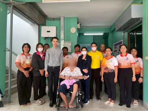 นำส่งตัวผู้สูงอายุซึ่งอยู่ในสภาวะยากลำบาก ไม่มีที่อยู่อาศัย ไม่มีญาติหรือผู้รับอุปการะ
